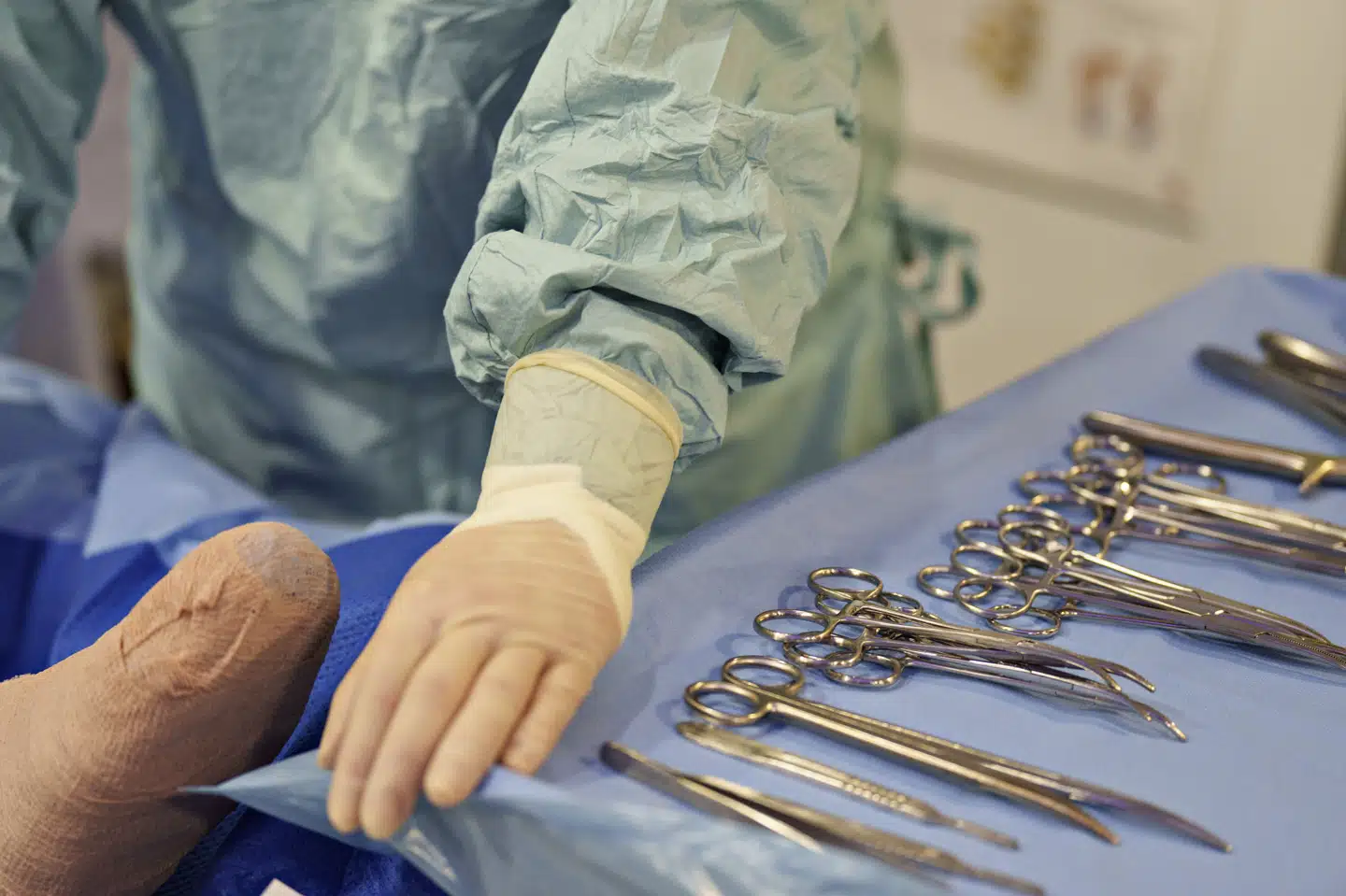 Om lidt over en måned er patienter igen omfattet af en behandlingsgaranti på 30 dage og ikke 60 dage, som det har været udvidet til det seneste halvandet år. Men nye tal viser ifølge Jyllands-Posten, at ventetiderne stadig er for lange på operationsafdelinger. (Arkivfoto).