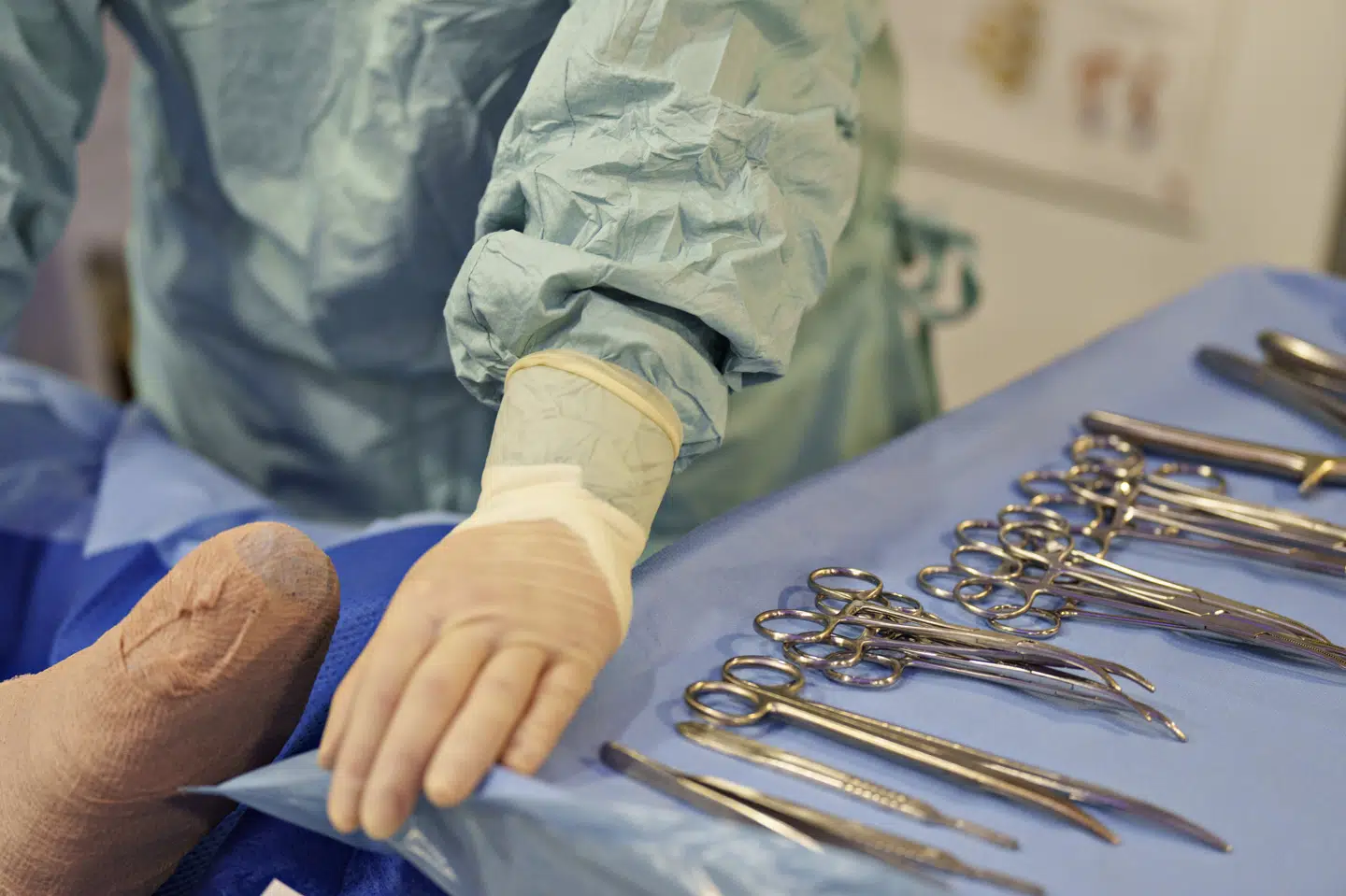 Om lidt over en måned er patienter igen omfattet af en behandlingsgaranti på 30 dage og ikke 60 dage, som det har været udvidet til det seneste halvandet år. Men nye tal viser ifølge Jyllands-Posten, at ventetiderne stadig er for lange på operationsafdelinger. (Arkivfoto).