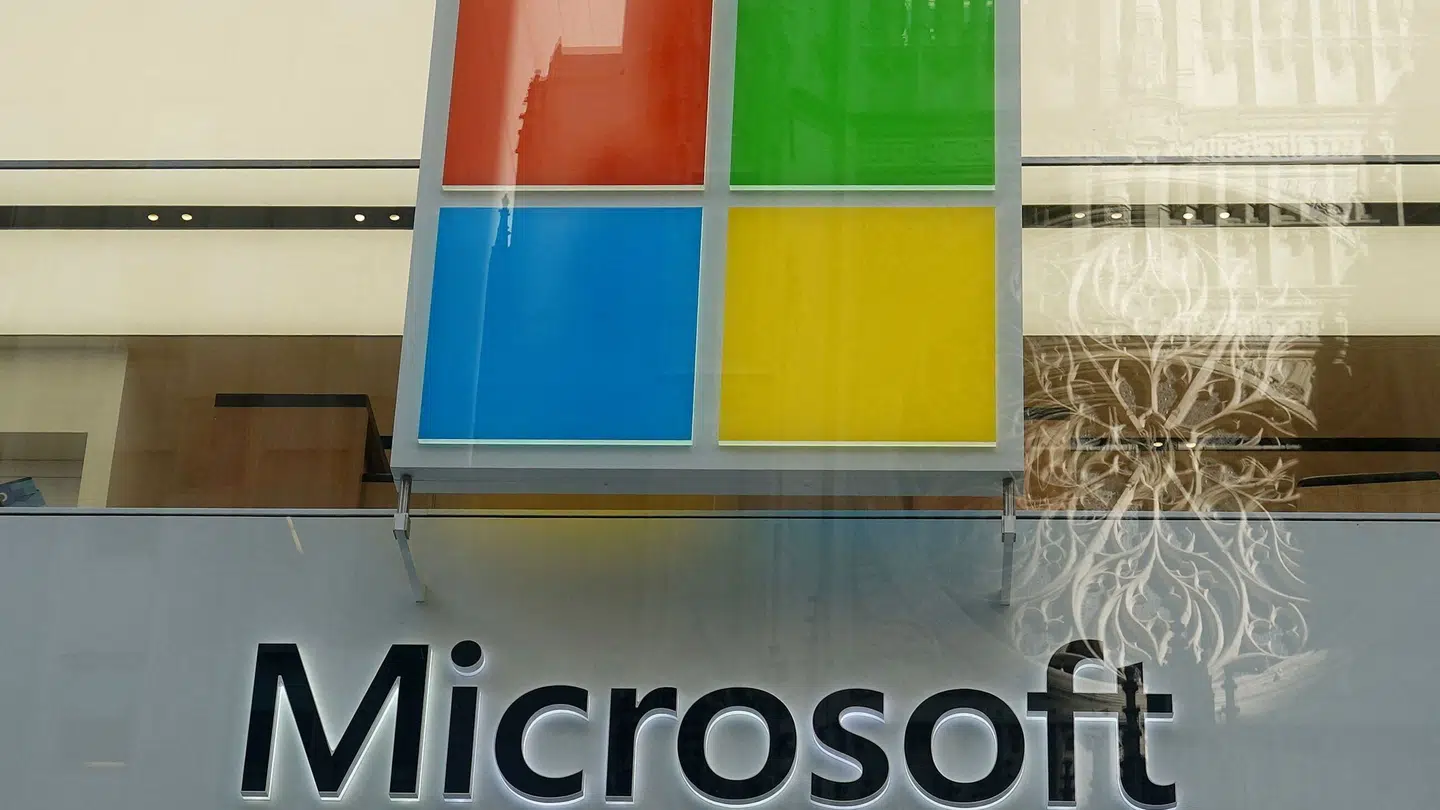 FILE PHOTO: A Microsoft logo is pictured on a store in the Manhattan borough of New York City, New York, U.S., January 25, 2021. REUTERS/Carlo Allegri/File Photo