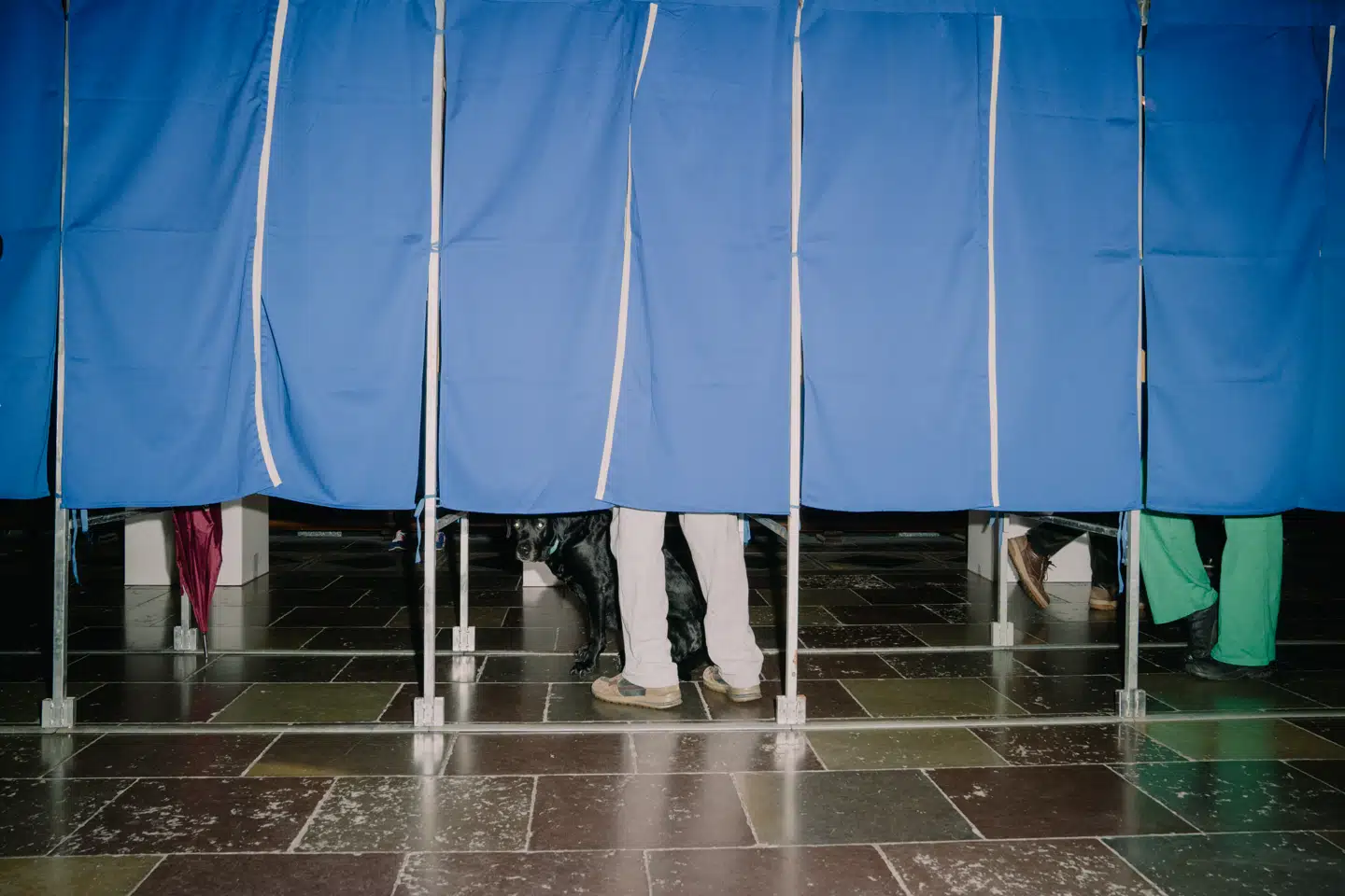 »Hvis vi skal have unge mere ind i beslutningsprocesserne i deres lokalsamfund, ville det give mening at sænke valgretsalderen til 15 år,« skriver Emil Juul Hansen.