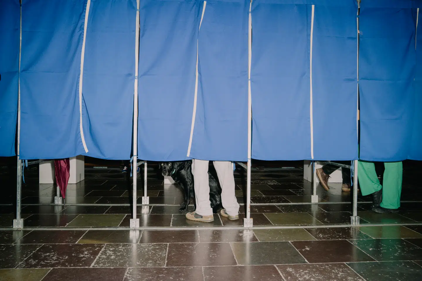 »Hvis vi skal have unge mere ind i beslutningsprocesserne i deres lokalsamfund, ville det give mening at sænke valgretsalderen til 15 år,« skriver Emil Juul Hansen.