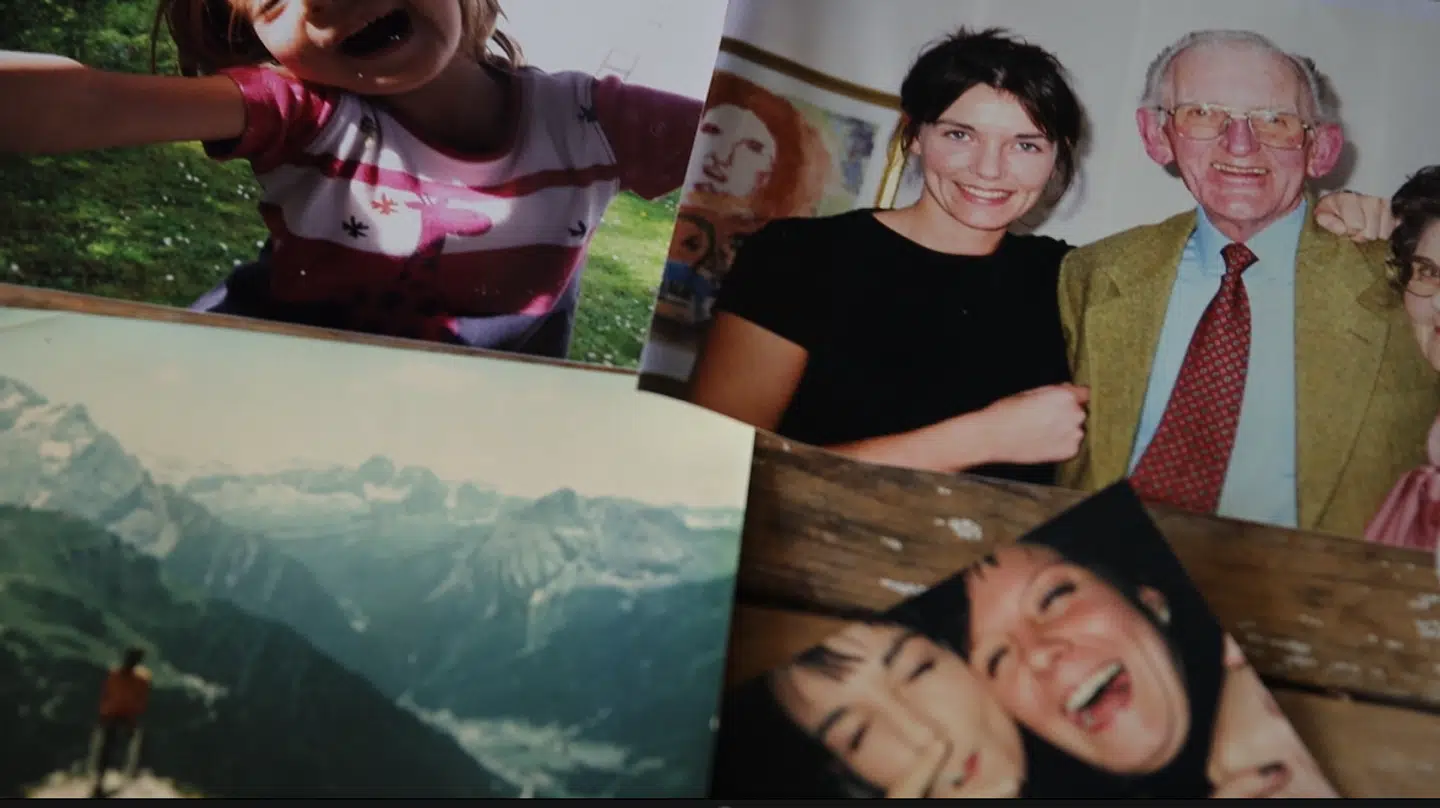 Inden Lisa Klit blev syg, levede hun et magisk liv, som hun beskriver det. Hun havde en stor og farverig omgangskreds, var smaskforelsket og en anerkendt dokumentarist og journalist.