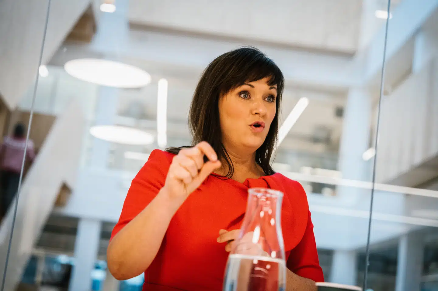 Indenrigs- og sundhedsminister Sophie Løhde (V) minder butikker om at huske at sikre, at mindreårige ikke køber tobak og alkohol i ubemandede butikker. (Arkivfoto).