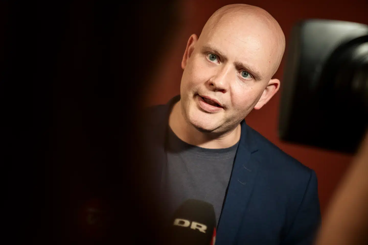 Kulturminister Jakob Engel-Schmidt (M) er skeptisk over for DBUs anbefalinger om at lade transkvinder stille op i turneringer, som ellers i dag kun er åbne for biologiske kvinder.