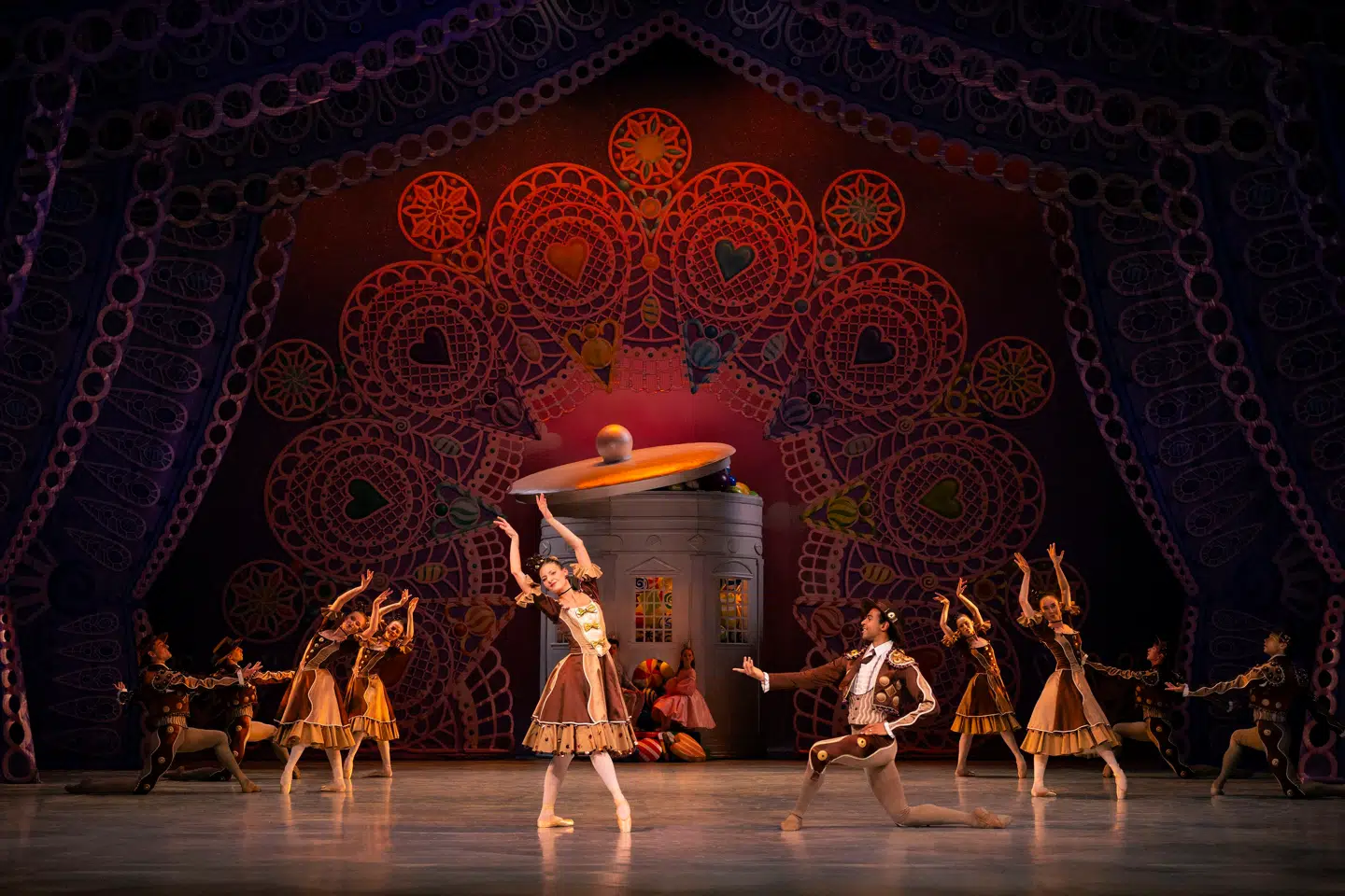 »Nøddeknækkeren« er igen at se på scenen i Det Kongelige Teater.