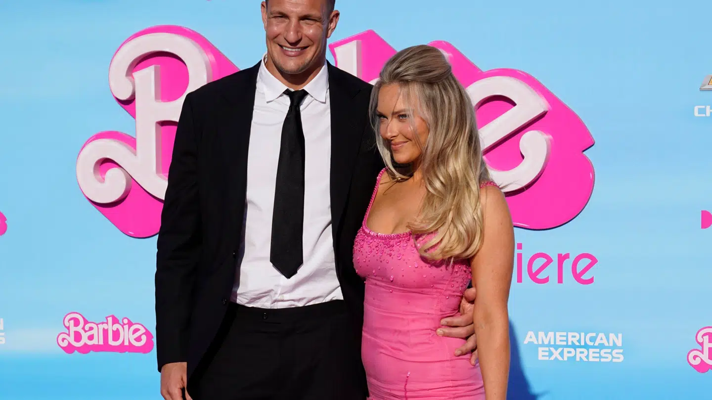 Her ses Rob Gronkowski sammen med Camille Kostek.