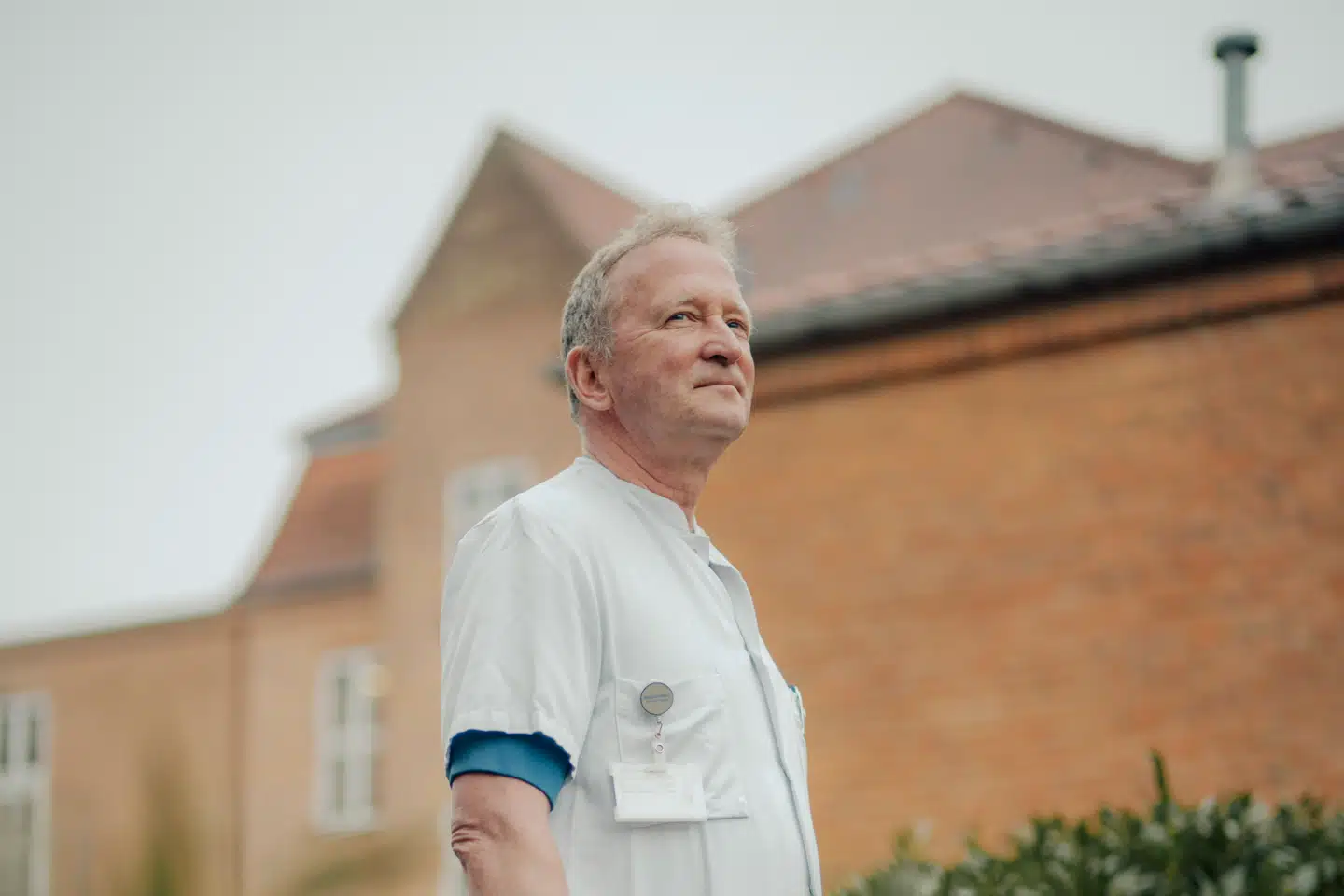 Overlæge Ole Hilberg er bekymret for patienter på Rigshospitalet efter et nyt dødsfald, hvor en patient er død efter at have fået en skimmelinfektion på hospitalet.