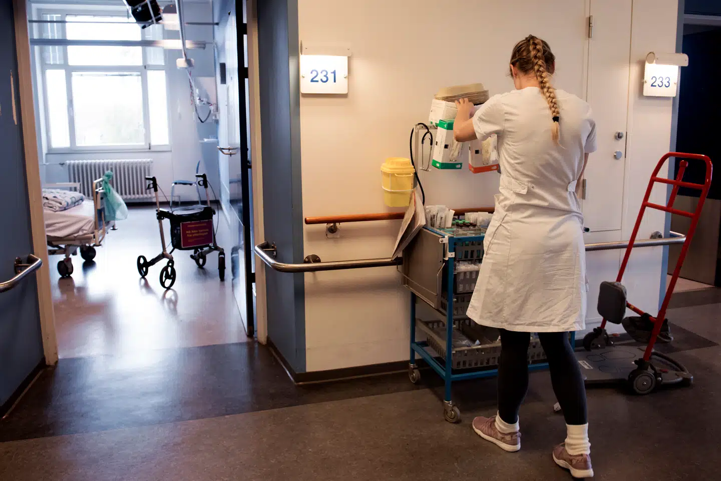 Flere og flere sygeplejersker vender tilbage til job på hospitalerne i hovedstaden; det kan ses på ventetiderne.