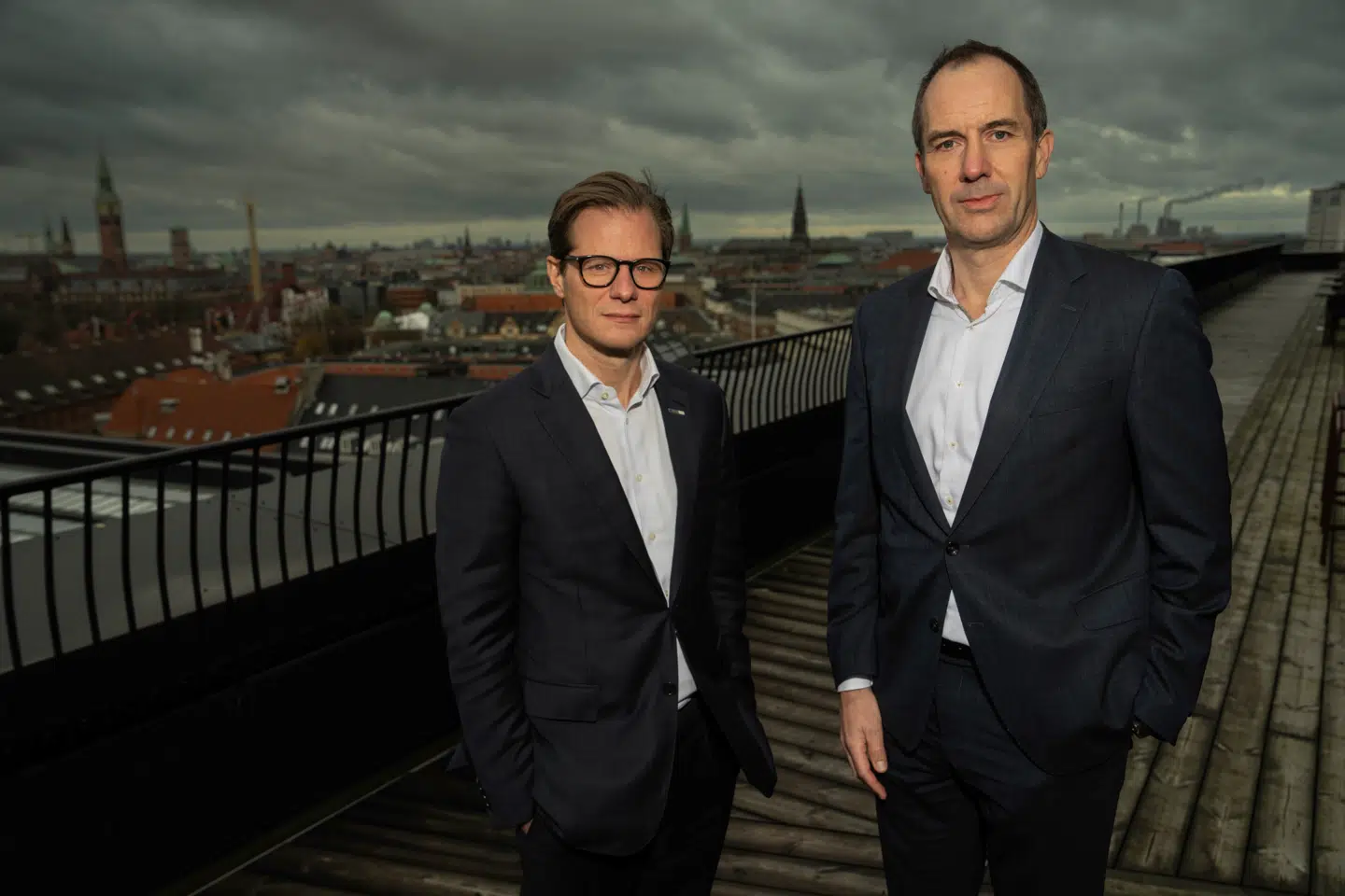 Carsten Egeriis (tv.), administrerende direktør i Danske Bank, og Mads Kaagaard (th.), administrerende direktør i Danica, mener, at vi i Europa er nødt til at se på mængden af bureaukrati for vores virksomheder, hvis vi skal kunne følge med USA.