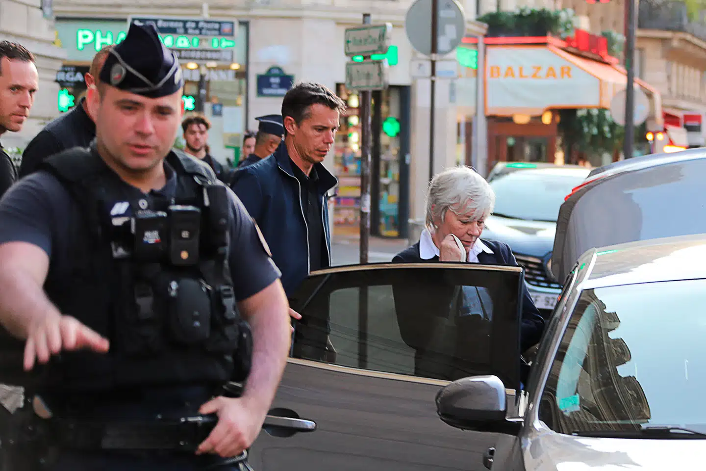 Florence Bergeaud-Blackler har opnået stor opmærksomhed med sit værk »Broderismen«, og Frankrigs præsident Macron har udnævnt hende til ridder af Æreslegionen. I perioder har opmærksomheden også medført, at hun har været under politibeskyttelse, idet hun er truet på livet.