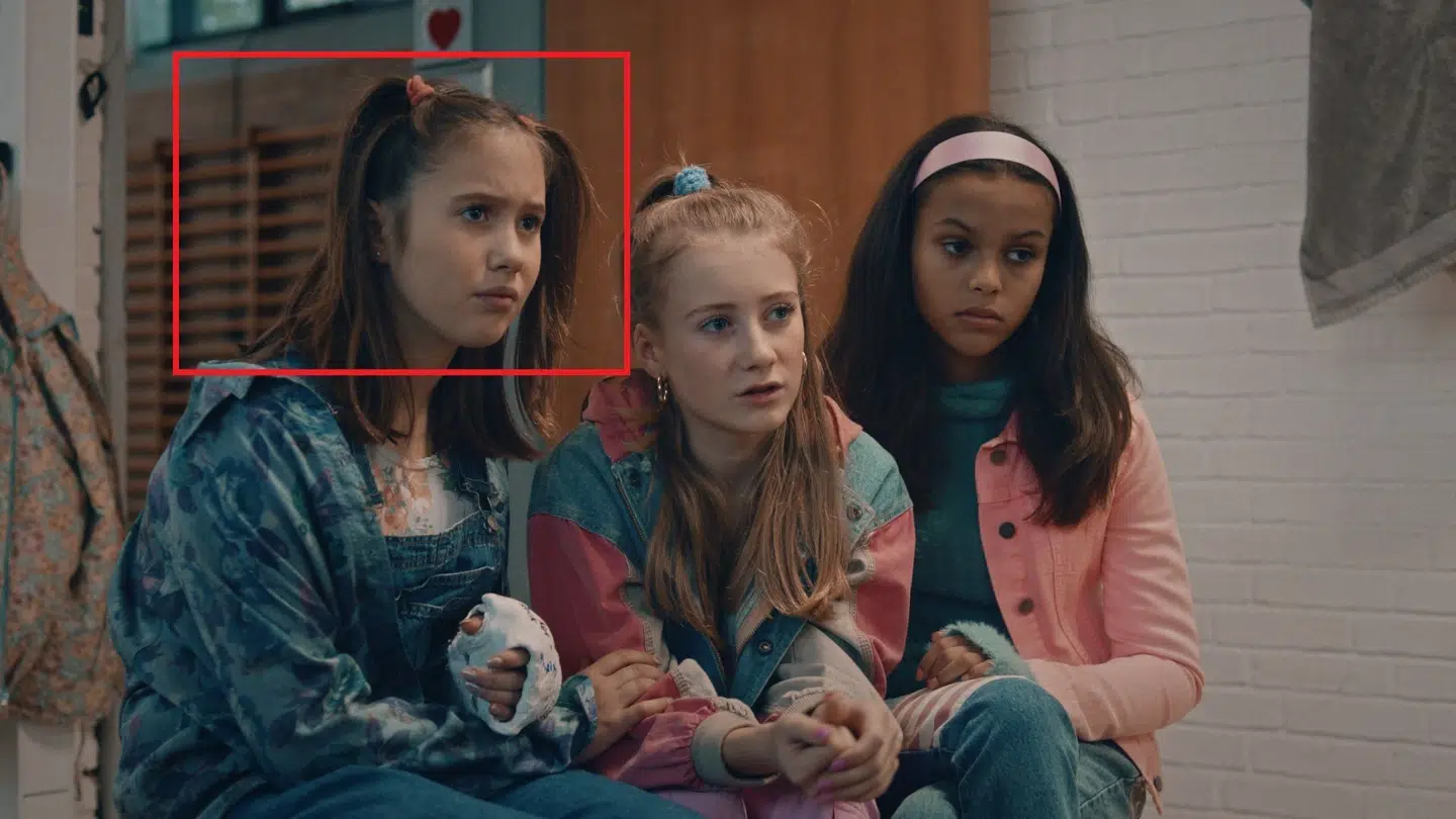 Prinsesse Josephine (Til venstre) i 'Tidsrejsen 2'.