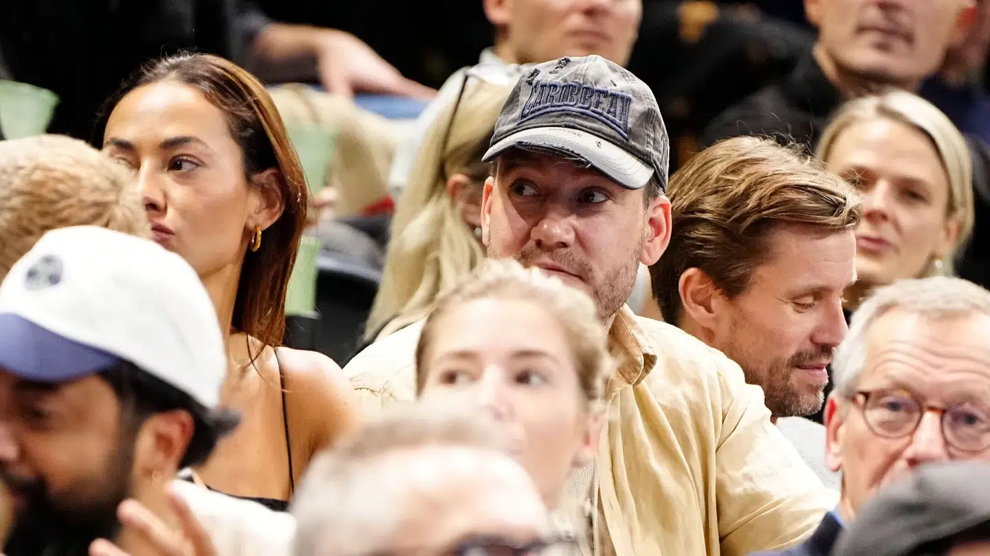 Nicklas Bendtner og Sus Wilkins på lægterne.