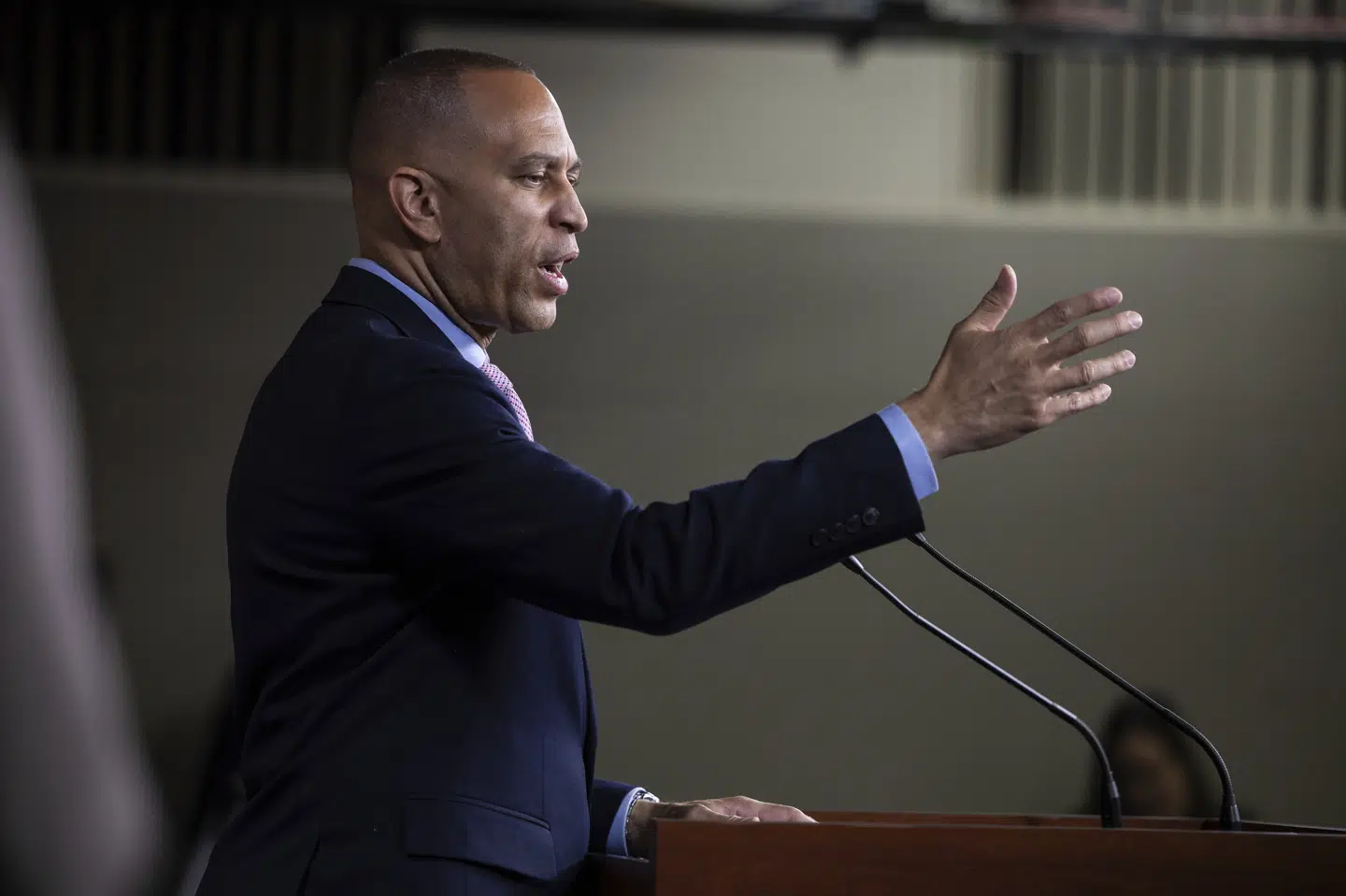 Hakeem Jeffries, der er leder af Demokraternes gruppe i Repræsentanternes Hus, vil have at Joe Biden benåder amerikanere fra arbejderklassen, der er blevet "uretfærdigt retsforfulgt i forbindelse med ikkevoldelige lovovertrædelser". (Arkivfoto).
