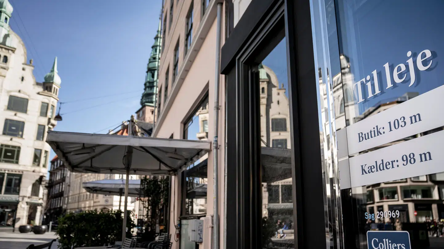 Strøget i København er stadig et trækplaster for turister fra ind- og udland, men der bliver længere og længere mellem butikkerne.