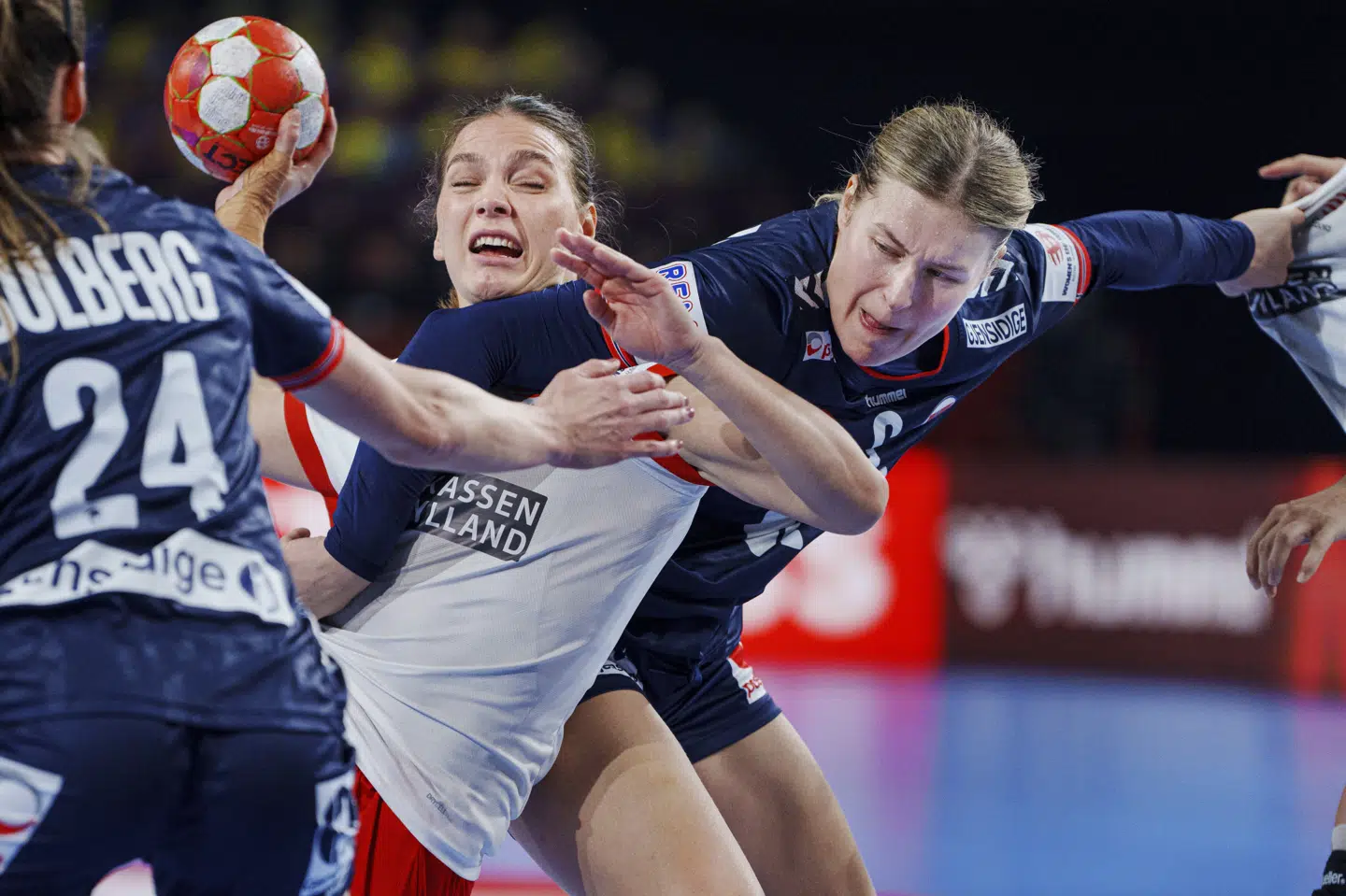 I anden halvleg var nordmændene stærkest mod Helena Elver og co.