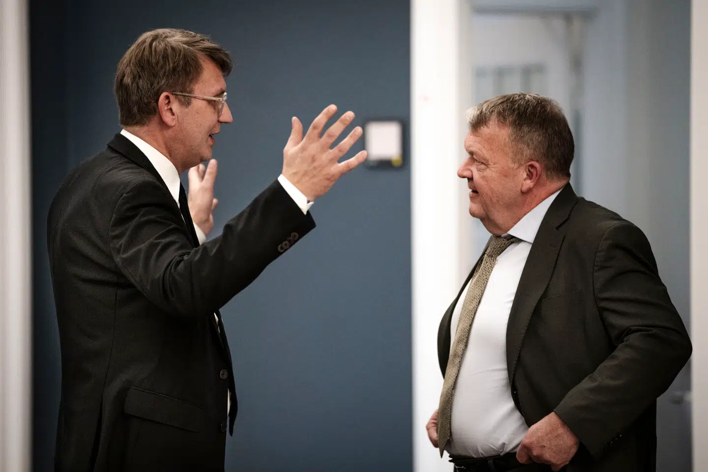 Ingen partier i regeringen, der tæller Socialdemokratiet, Venstre og Moderaterne, vil stemme for et forslag om at trække kontanthjælpsmodtagere i ydelse, hvis ikke de kan tale dansk.