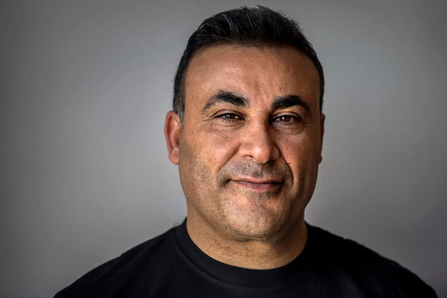 »Selvfølgelig er jeg berørt, dybt berørt. Desværre har jeg også et 'men', og det 'men' kan jeg ikke rigtig komme forbi,« siger den tidligere folketingspolitiker og Syriens-ekspert Naser Khader.
