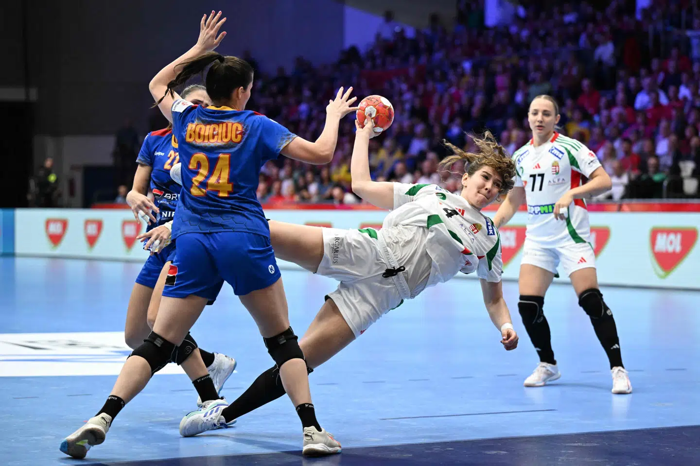 Ungarn er semifinaleklar efter en solid sejr på hjemmebane søndag aften.