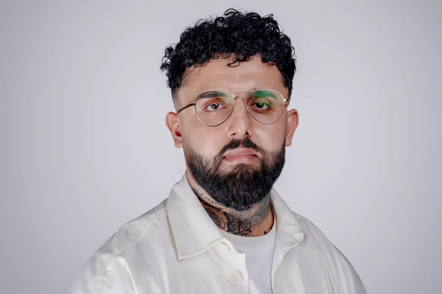 »Hvorfor er det så forkert, at vi siger: Hvis du ikke indordner dig, er du ikke integreret? Hvis du ikke deler vores værdier og lever efter dem, er du ikke integreret,« skriver Yaqoub Ali. Foto: Linda Kastrup