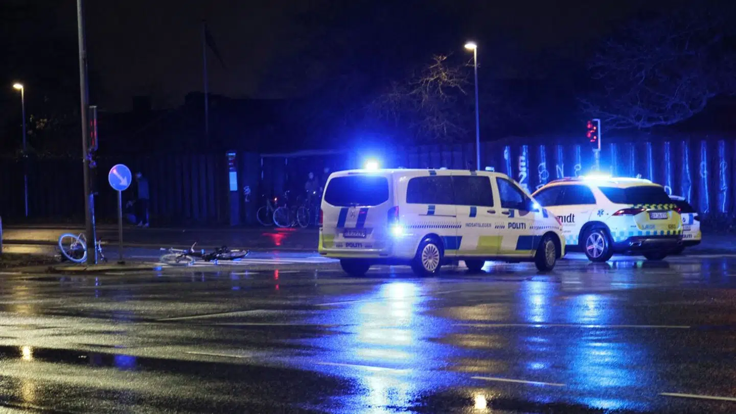 To cyklister blev kørt ned i Aarhus natten til lørdag. Den ene er nu afgået ved døden. Bilisten er sigtet for vanvidskørsel.