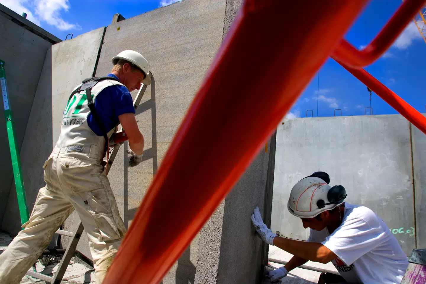 »Vi i fagbevægelsen skal nok tage os af at tegne overenskomst – også for udenlandske kolleger. Men det er en forbandet pligt at sikre, at social dumping og grov udnyttelse af udenlandsk arbejdskraft stoppes,« skriver Henrik W. Petersen. Arkivfoto: Søren Bidstrup