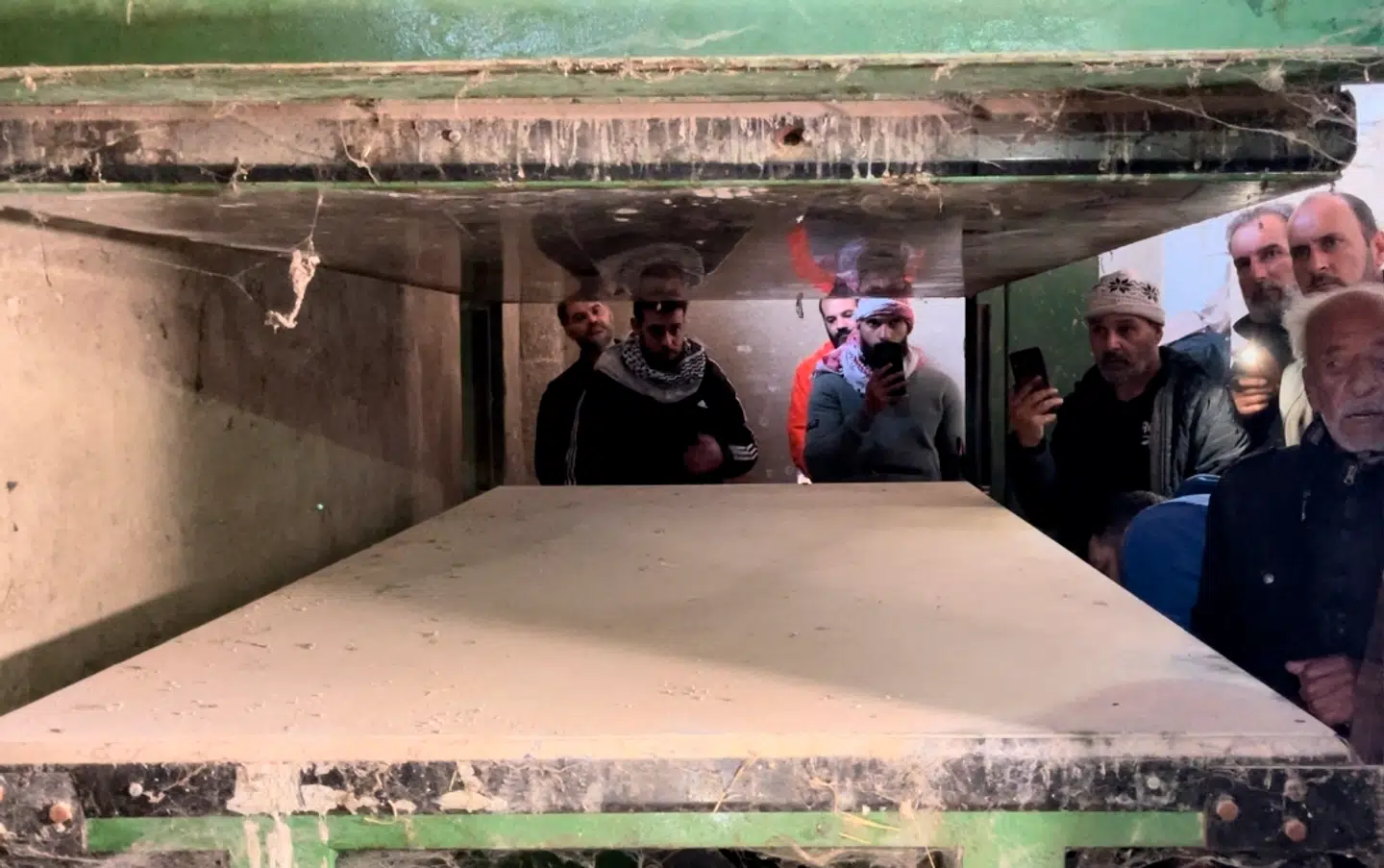 Et af de mest chokerende fund i Sednaya-fængslet var en hydraulisk presse. Den skal angiveligt være brugt til at knuse fanger i det berygtede fængsel.