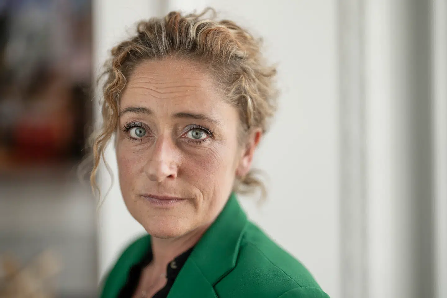 »Da De Konservative selv havde magten, nægtede de at gøre noget ved problemet, fordi de var mere bekymret over antallet af fængselspladser end antallet af unge med opioidmisbrug,« skriver Maria Durhuus (S).