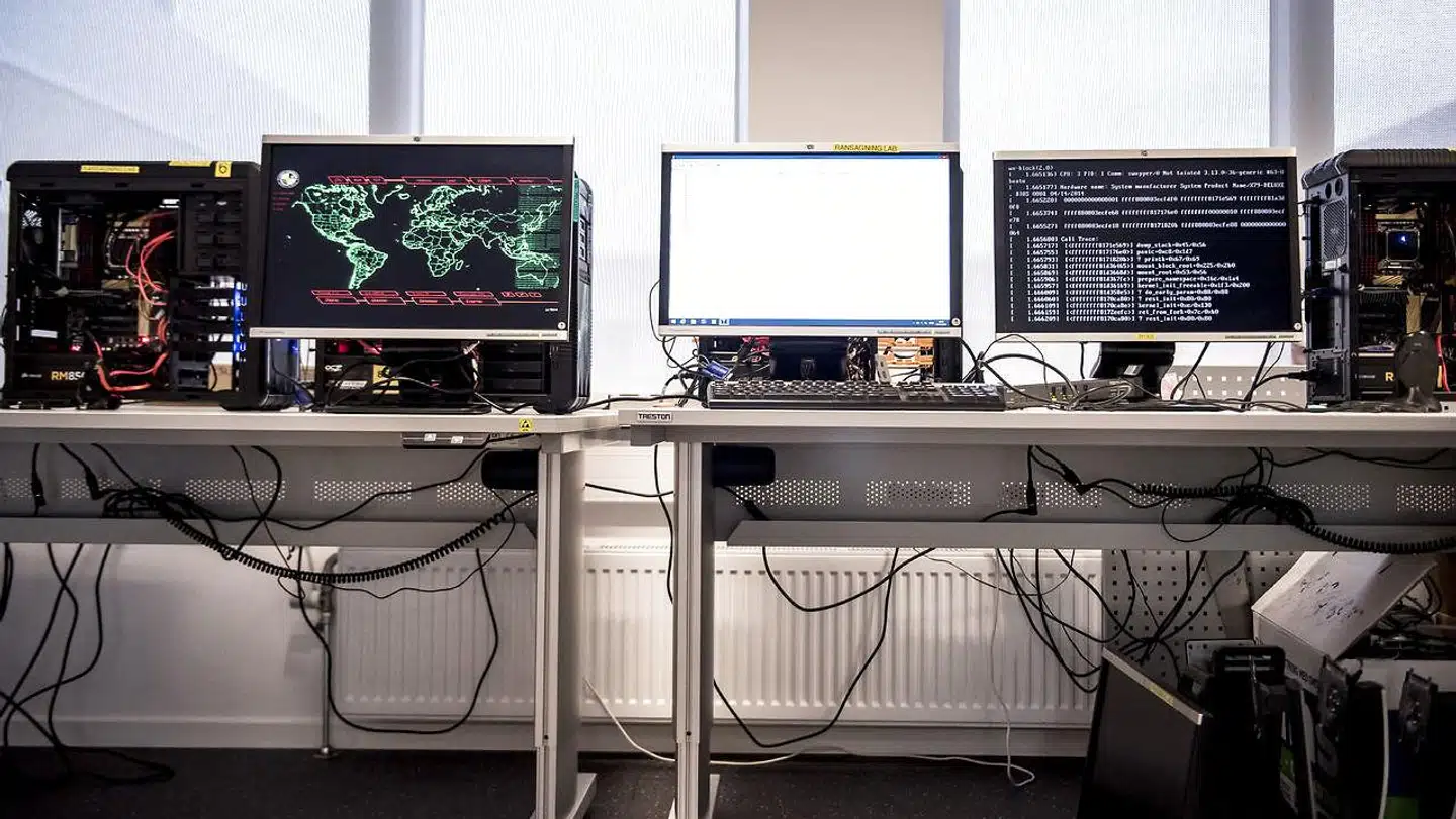 Den såkaldte teledatasag blev først kendt i offentligheden i sommeren 2019 og viste sig så omfattende, at den med justitsminister Nick Hækkerups (S) ord »har rokket ved vores tillid til retssystemet«. Fejl og mangler i teleoplysninger anvendt i efterforskning og retslokaler siden 2012 har blandt andet betydet, at Rigspolitiet og Rigsadvokaten manuelt skal gennemgå brugen af teledata i ca. 10.700 straffesager.