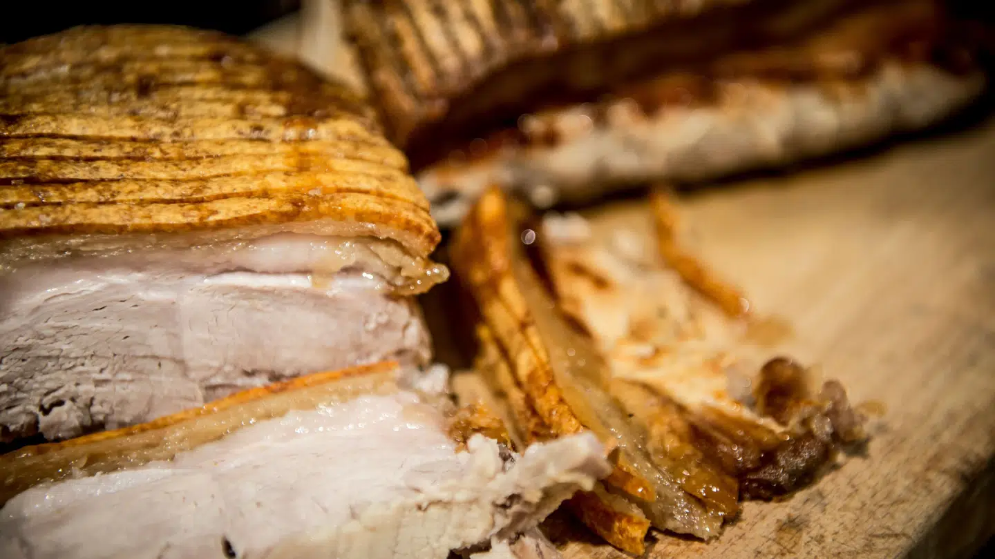 Rema 1000 sælger flæskesteg til 8.95 kroner per halve kilo helt frem til dagen før juleaften.