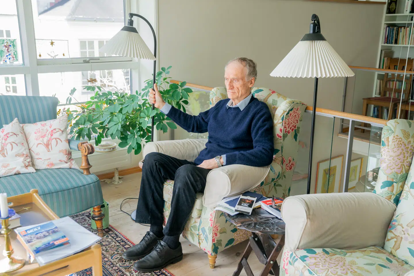 Bertel Haarder nægter at bruge tid på et problem, hvis der ikke samtidig bliver talt om en løsning. Det kan hans tidligere embedsmænd nikke genkendende til.