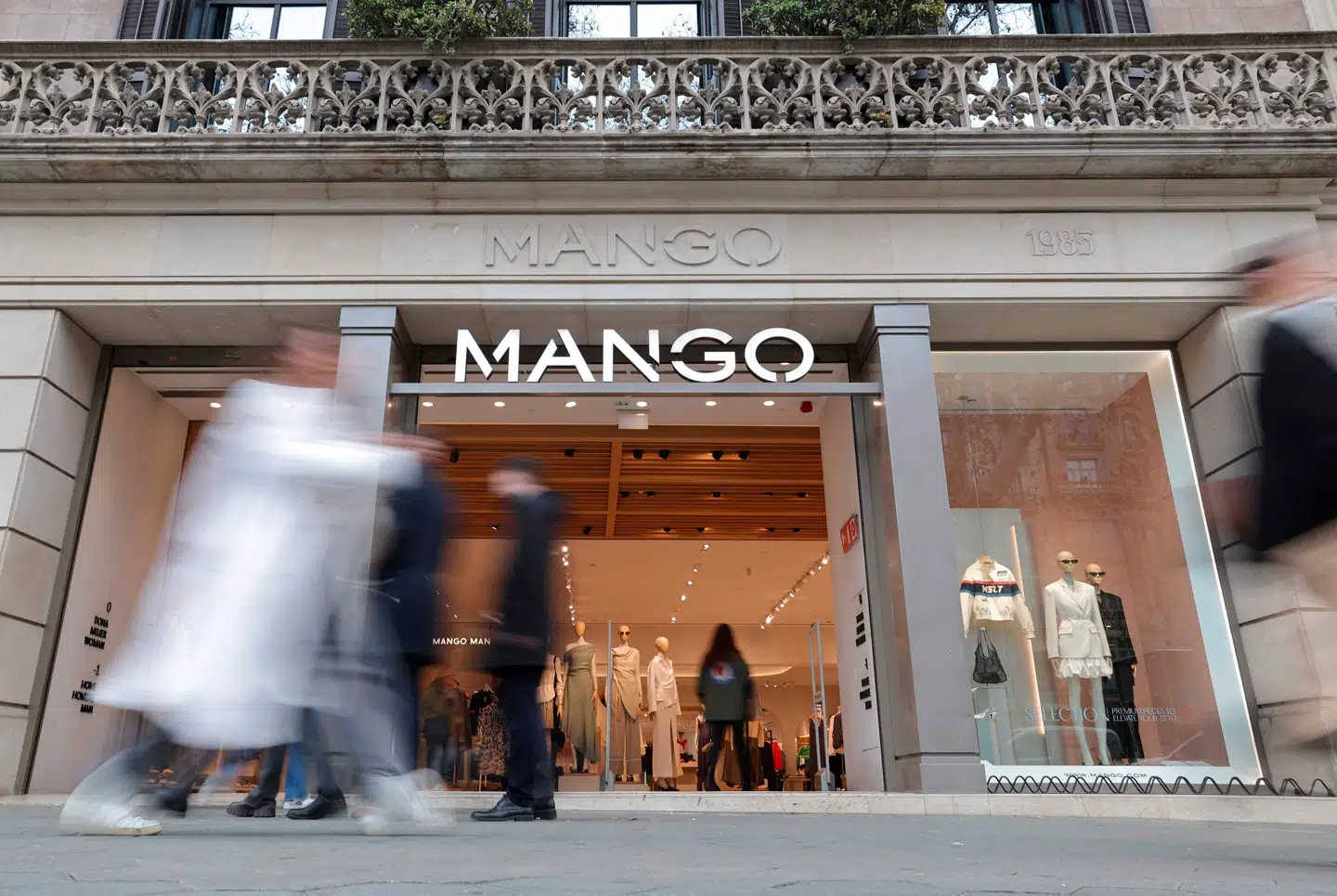 Mango har omkring 3.000 butikker i 120 lande.
