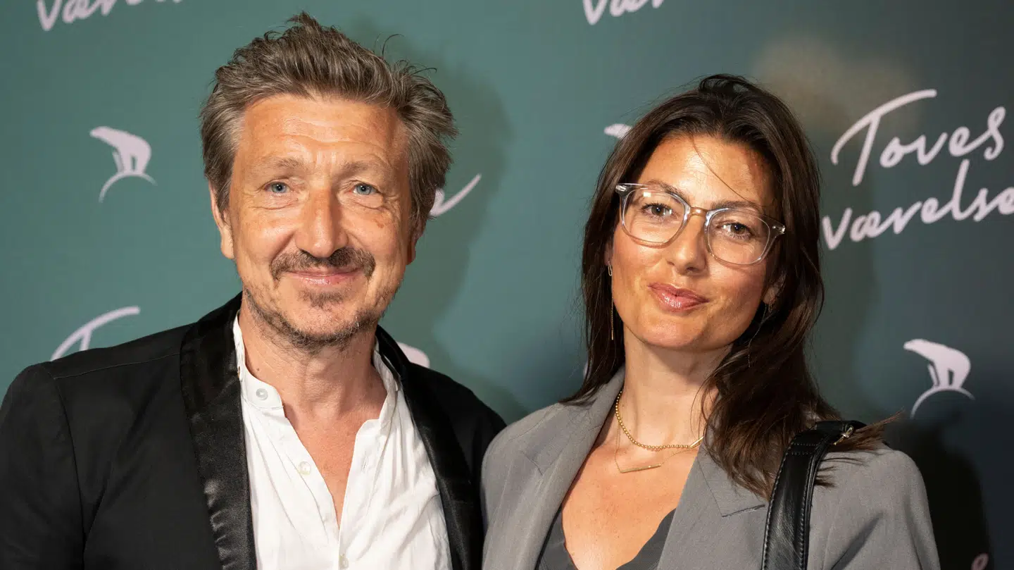 Skuespiller Nicolaj Kopernikus og Sara Maria Franch-Mærkedahl holder voksenjul for hele familien.