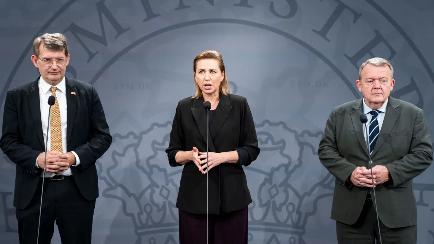 Henrik Qvortrup giver de tre partiformænd for henholdvis Socialdemokratiet, Moderaterne og Venstre karakter i anledning af 2-årsdagen for SVM-regeringen.