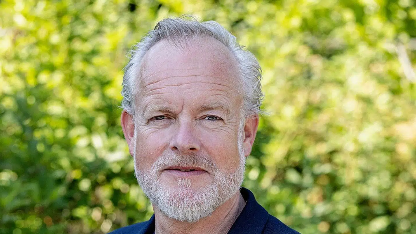 Den konservative politiker Niels Peder Ravn dropper nu sin mangeårige støtte til Mødrehjælpen.