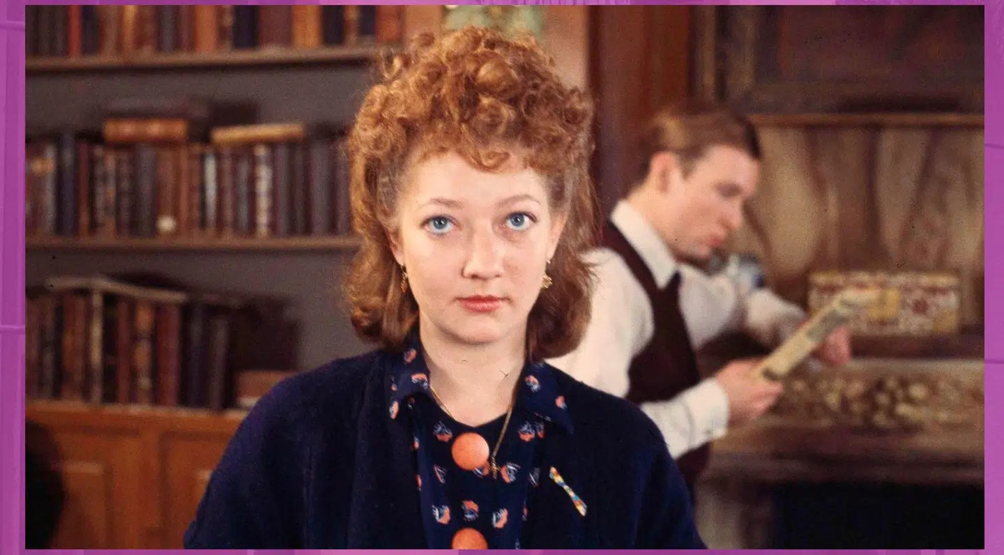 Stakkels Maja får altid Sorteper, og Ulrik forsøger til sidst at skaffe hende en abort efter første øjekast af den hjemvendte flamme Ellen. Foto: Bror Bernild / DR