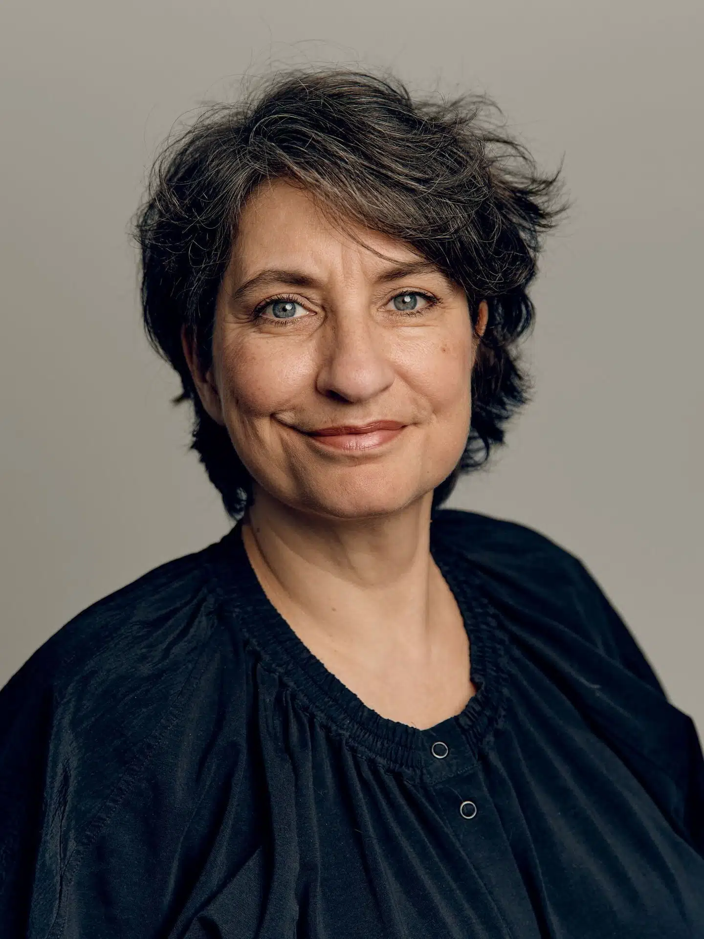 Skuespiller Maria Garde er en af Danmarks flittigste indlæsere af lydbøger. Nu kan hun også læse bøger op, som hun aldrig har indlæst, og hun er forbløffet over, hvor ægte det lyder.