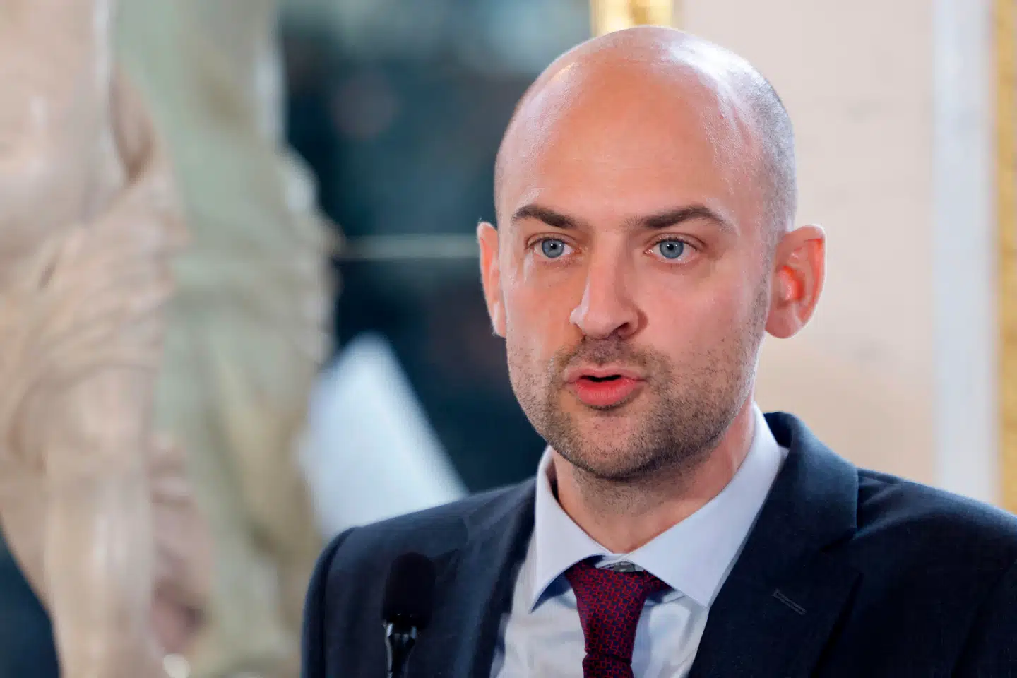 Den franske udenrigsminister, Jean-Noel Barrot, kom onsdag med beskyldninger om russisk strategi med »headhunting« af europæiske influencere. (Photo by Wojtek RADWANSKI / AFP)