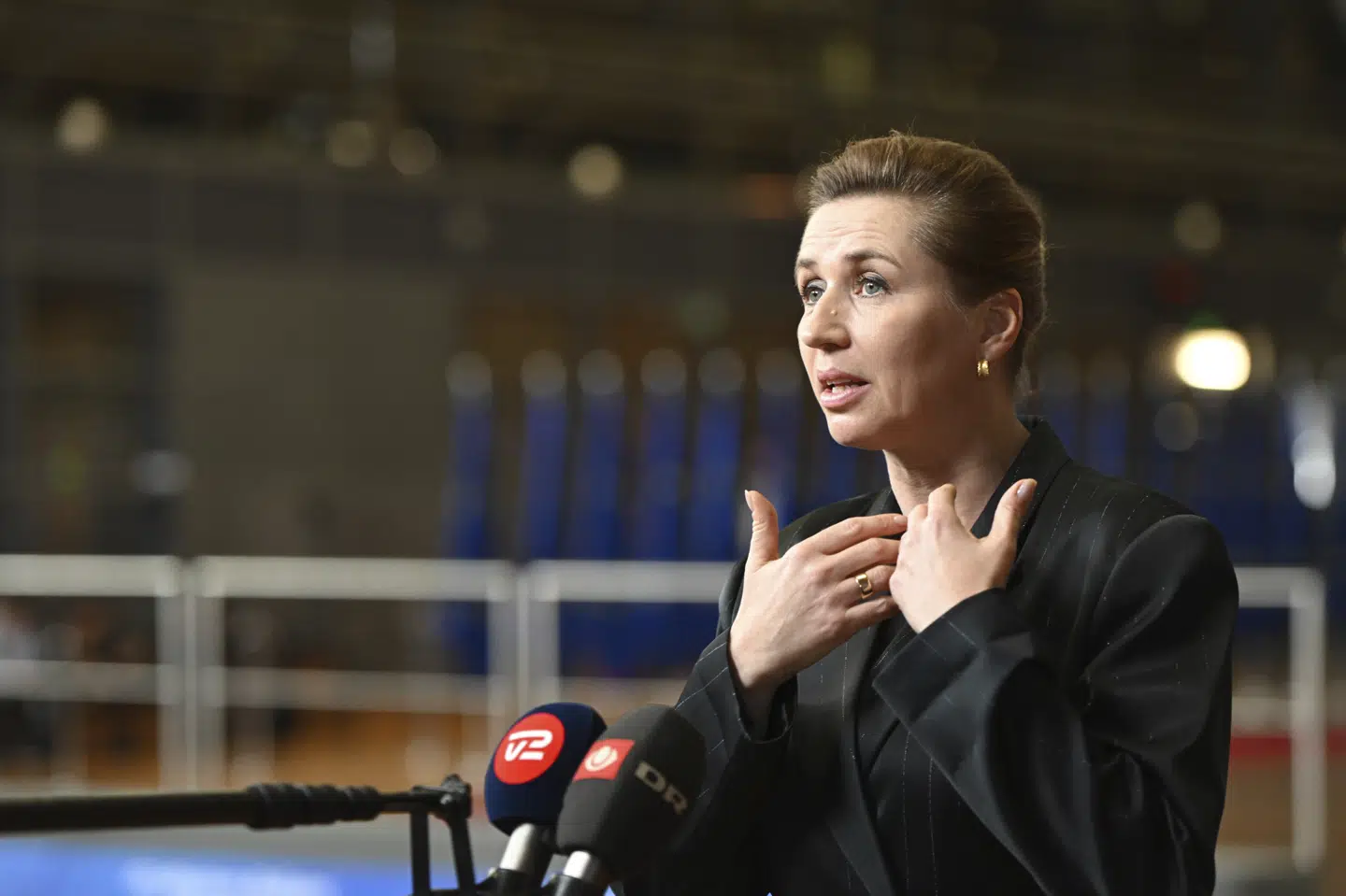 Statsminister Mette Frederiksen er torsdag i Bruxelles til EU-topmøde. Her ventes EU-landene at enes om at støtte Ukraine "så længe" og "så intensivt", som det behøves (Arkivfoto).