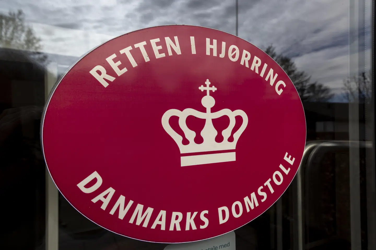 En 69-årig kvinde er torsdag blevet løsladt efter et grundlovsforhør i Retten i Hjørring, hvor hun blev sigtet for drab på hendes 89-årige mand. (Arkivfoto).