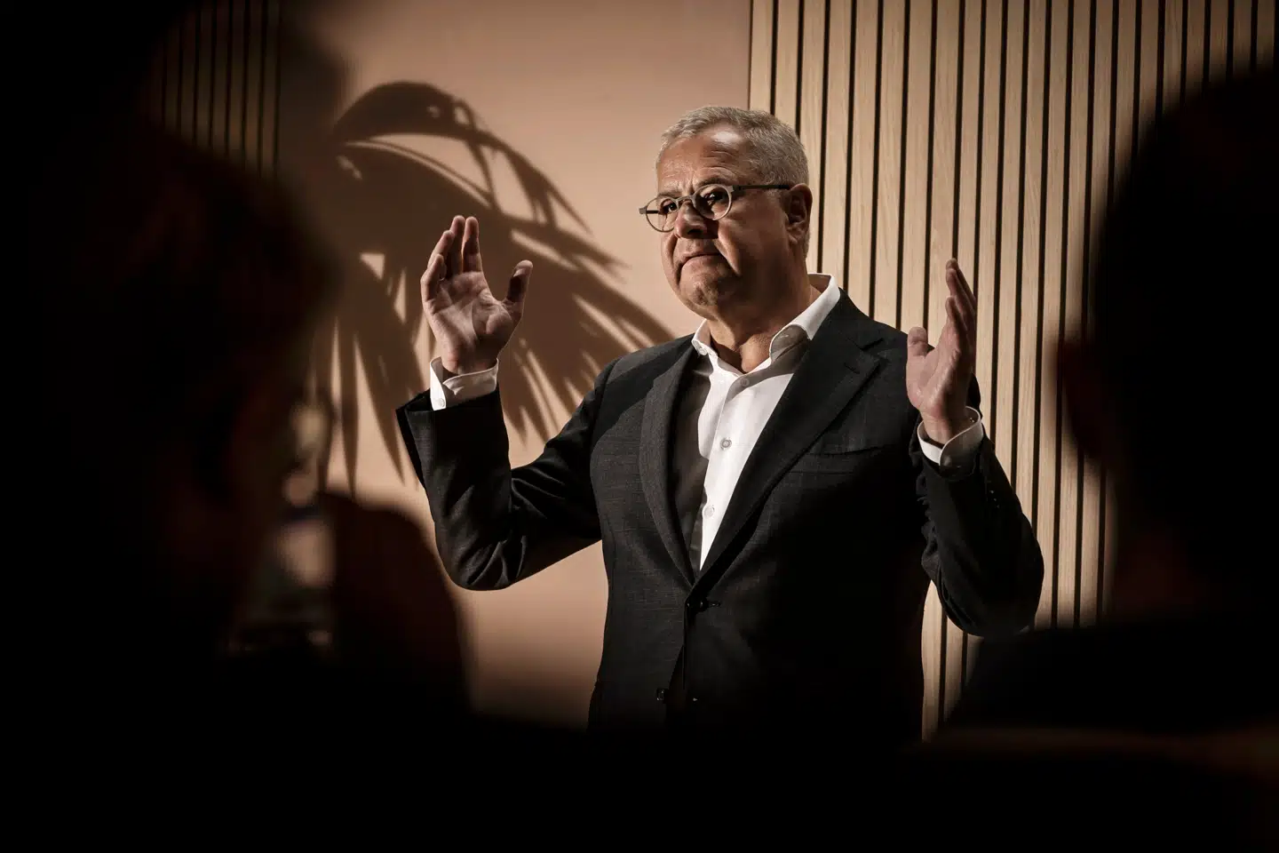Søren Skou var fra 2016 til 2022 topchef i Mærsk. Nu er han blevet formand for slagterikoncernen Danish Crown og har dermed bevæget sig ind i en helt ny branche.