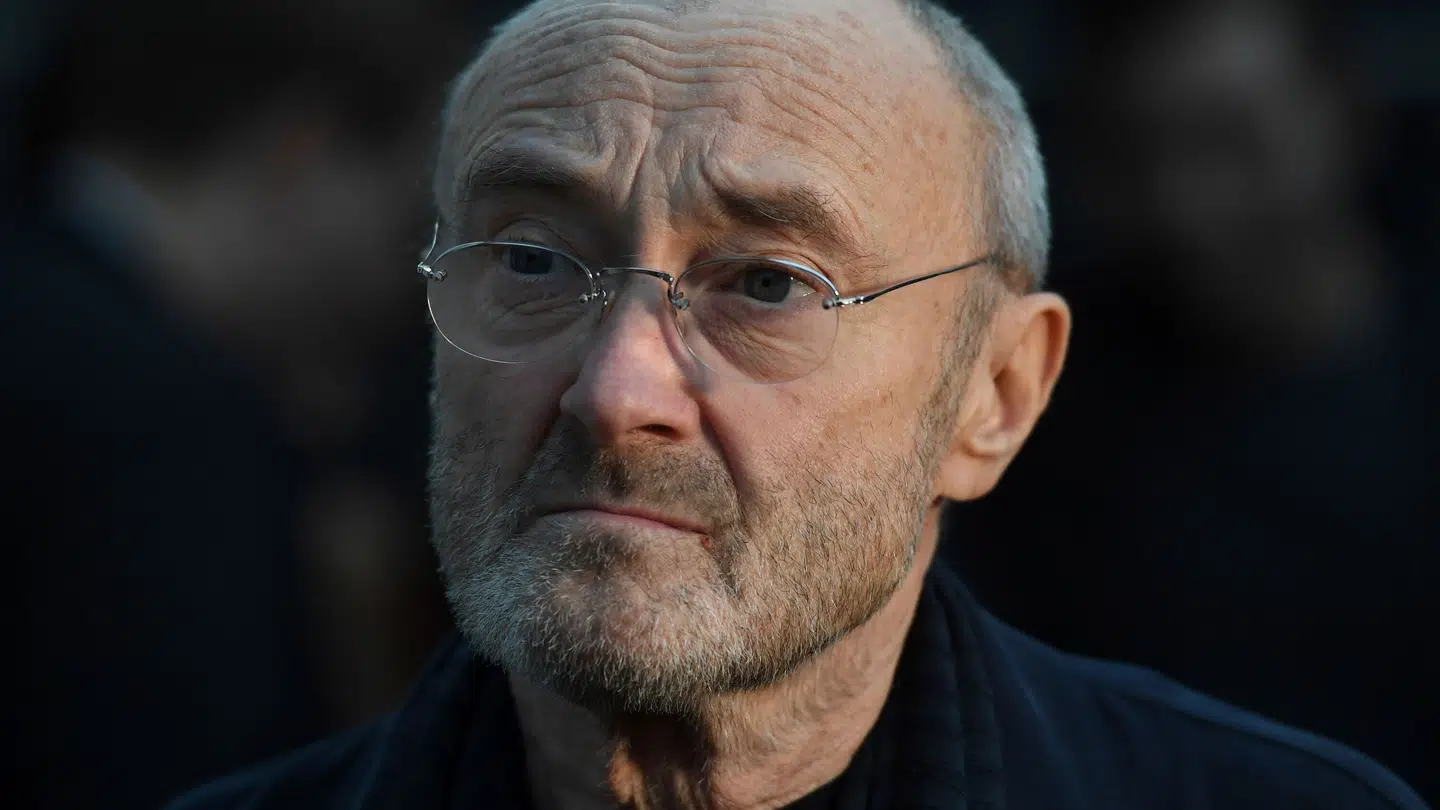 I 2022 blev flere fans bekymrede for 73-årige Phil Collins' helbred, da han optrådte i en kørestol under en Genesis-turne.