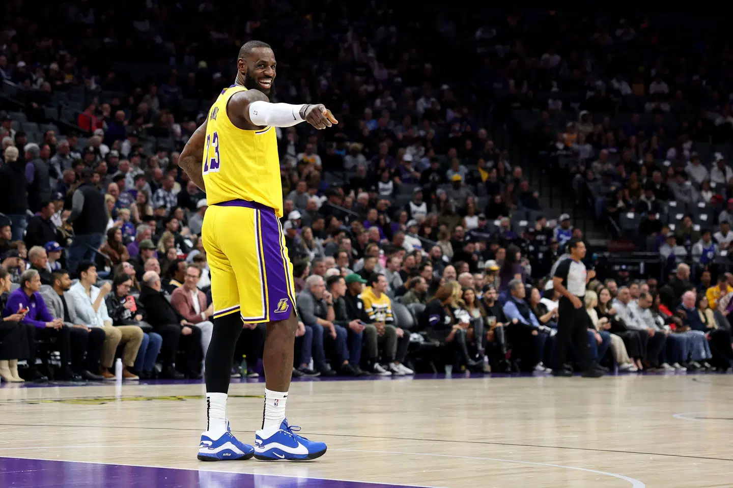 LeBron James er den ældste aktive spiller i NBA.