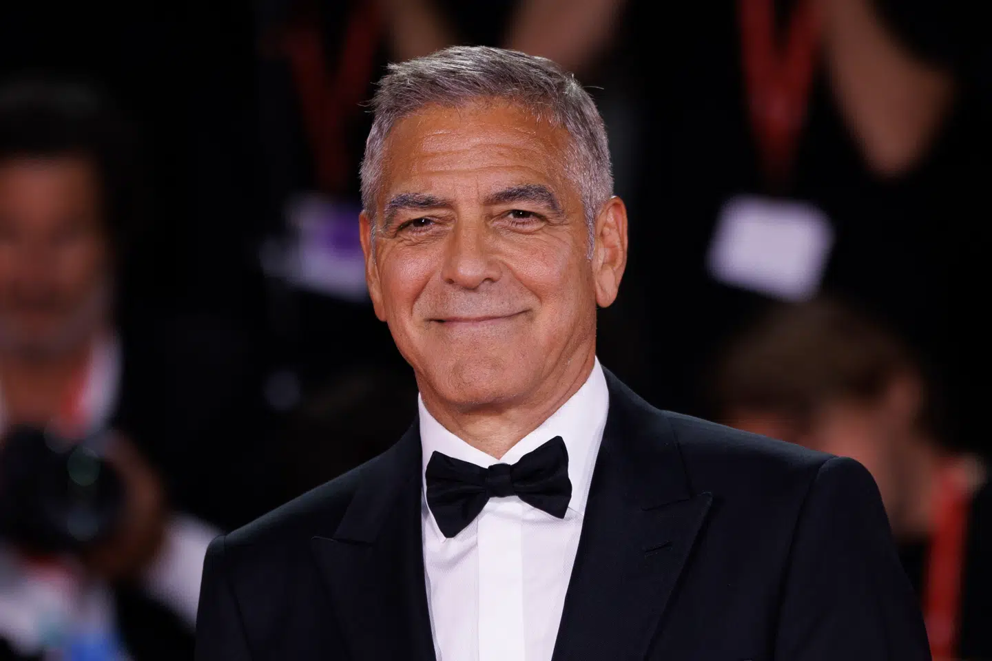 Berlingske jagter en positiv vision for mænd og maskulinitet i serien »Drømmemanden«. Titlen henviser ikke til typer som skuespilleren George Clooney, selvom han er et eksempel på de skrappe idealer, som mænd holdes op imod: En klassisk gentleman, der også kan tage styring og være blød og hård på de rette tidspunkter, skriver Jacob Rosenkrands.