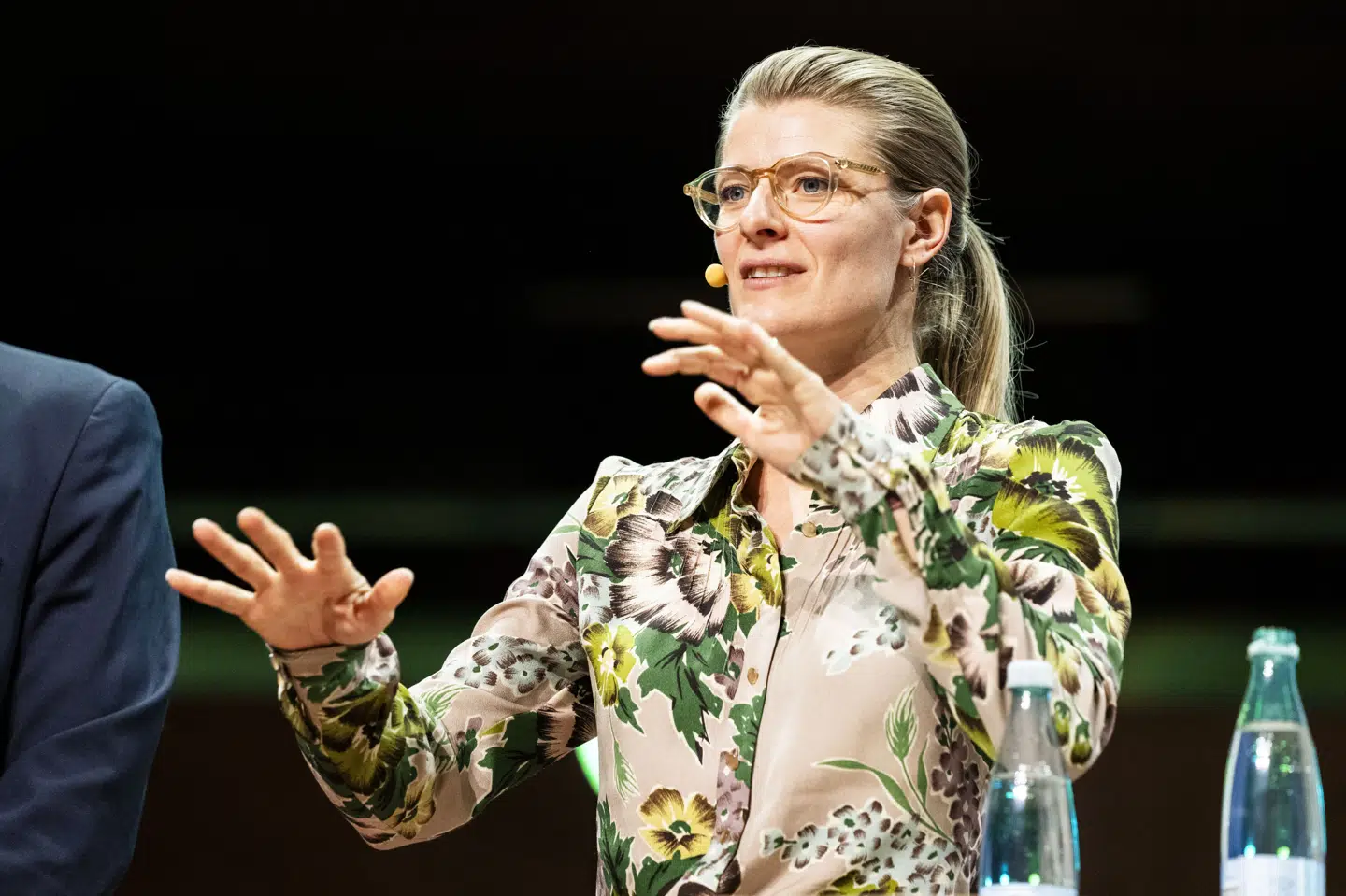 Beskæftigelsesminister Ane Halsboe-Jørgensen (S) sagde for nylig, at hun vil se nærmere på sager om, at en del mennesker får afslag på seniorpension. Fredag har Beskæftigelsesministeriet udsendt en evaluering af ordningen, der viser, at mange flere benytter den, end man antog, da den blev besluttet.