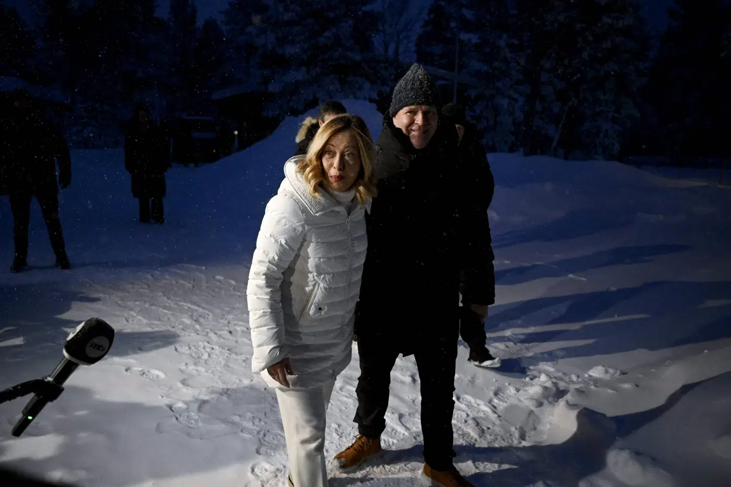 Den italienske premierminister Giorgia Meloni sammen med Finlands premierminister Petteri Orpo til topmødet i Finland. Begge mener de, at EU skal være mere forberedt på, at Rusland bruger migration som et våben.