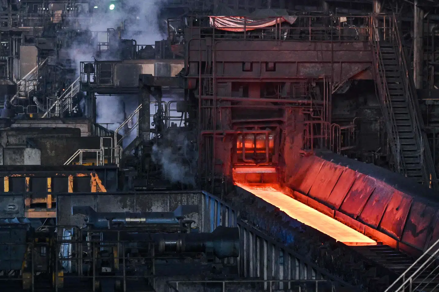 Japanske Nippon Steel fremviser stålproduktion i Kashima nord for den japanske hovedstad, Tokyo. Selskabet vil opkøbe den amerikanske stålgigant, U.S. Steel. (Arkivfoto).