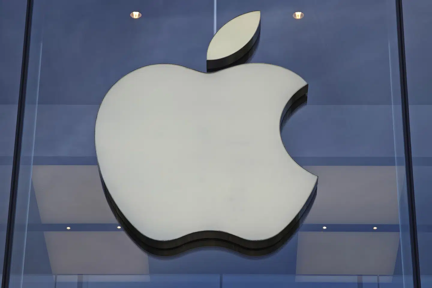 Den amerikanske techgigant Apple formår at levere gode produkter, hvilket gør både brugere og investorer trygge, vurderer cheføkonom. (Arkivfoto).