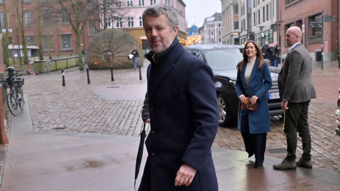 Her ankommer kong Frederik og dronning Mary til højmessen i Aarhus Domkirke juledag, onsdag den 25. december 2024.