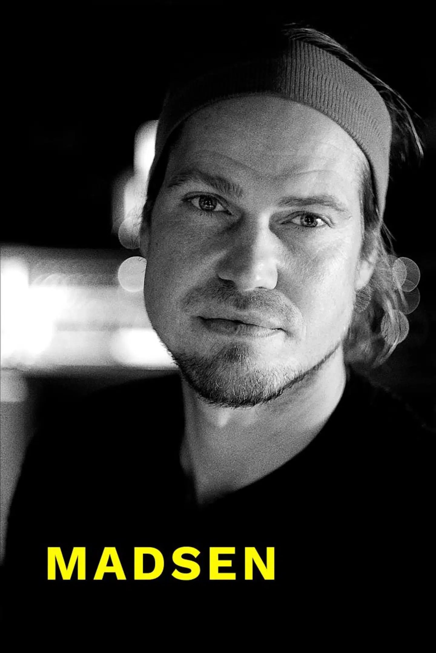 Johnny Madsens søn, Rasmus Madsen, er forsanger og guitarist i det nye band Madsen, der skal turnere med Johnny Madsens musik i det nye år. Foto: Brovaerk.dk