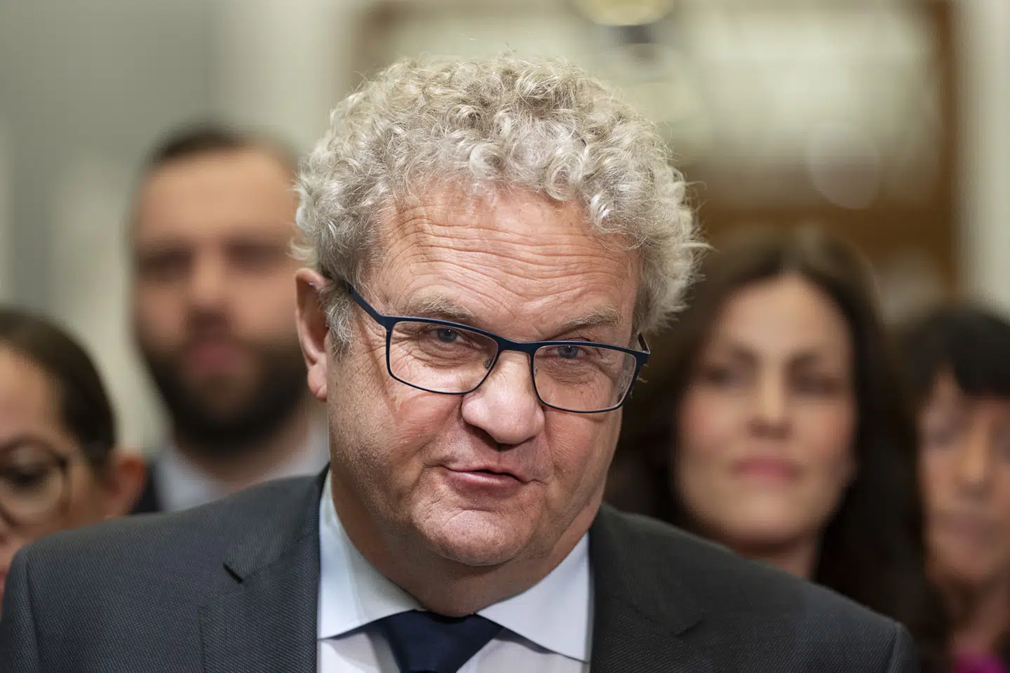 Preben Bang Henriksen (V) håber, at affyring af fyrværkeri uden for den tilladte periode er et udtryk for, at folk endnu ikke er bekendte med de nye regler. Der kan blive behov for yderligere stramninger af reglerne, men det er for tidligt at afgøre. (Arkivfoto).